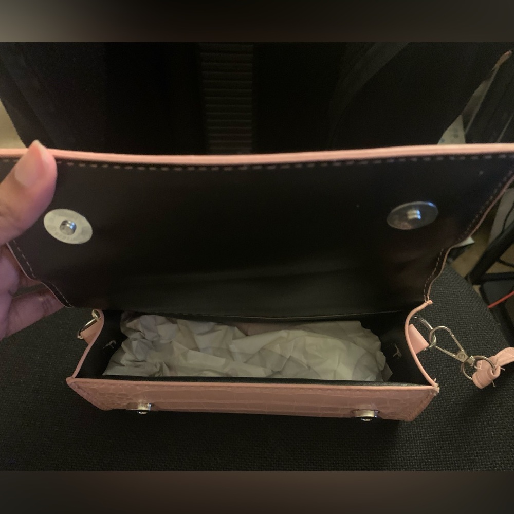 Pink Purse - Picture 5 of 7